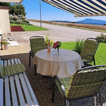 Ferienwohnung-haus-wannenberg * Tengen