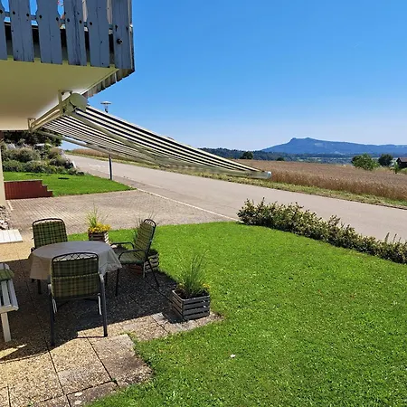 Ferienwohnung-haus-wannenberg * Tengen